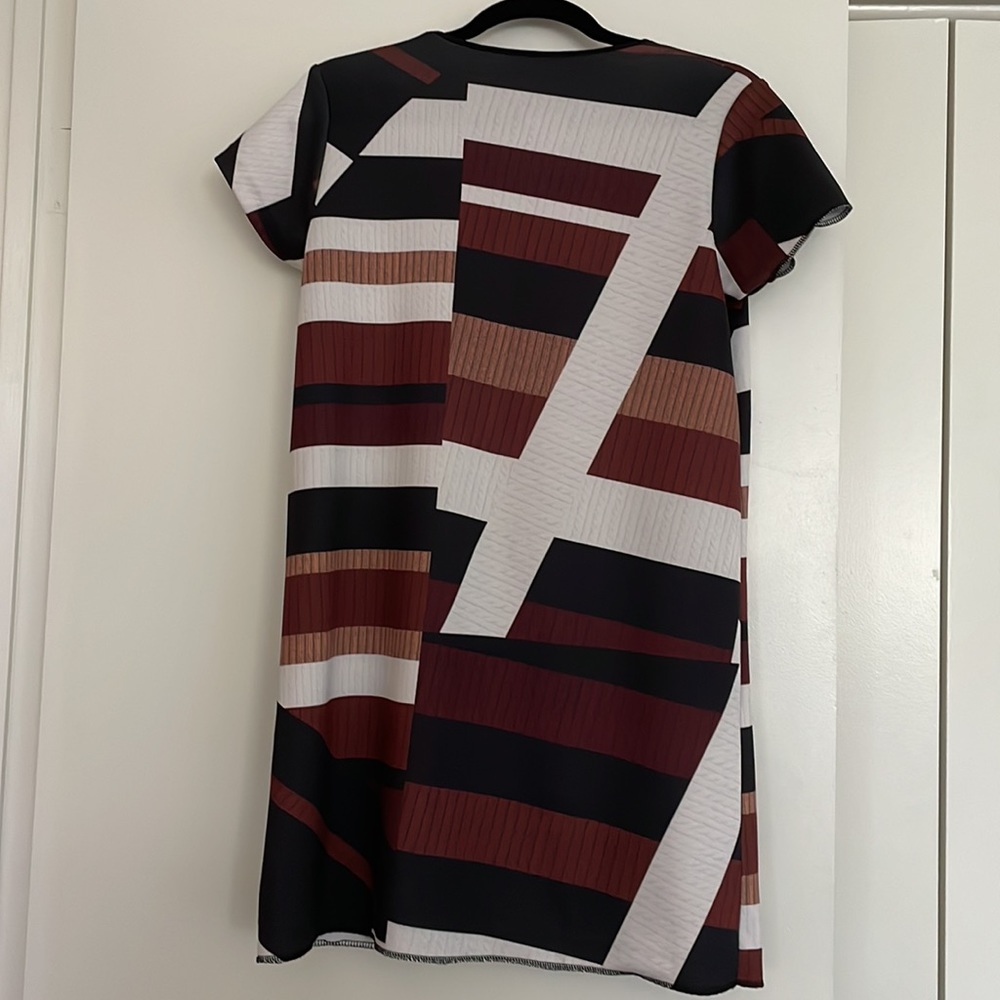 Zara W&B Multi Colored Geometric Shift - Picture 2 of 3